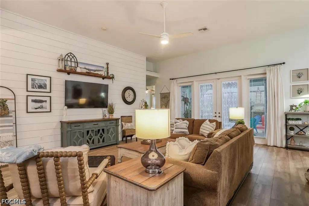 1702 NW 2nd Terrace Cape Coral FL 33993
