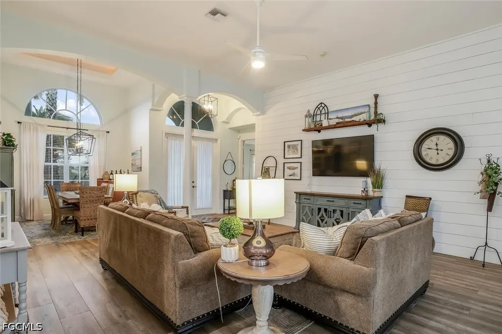1702 NW 2nd Terrace Cape Coral FL 33993
