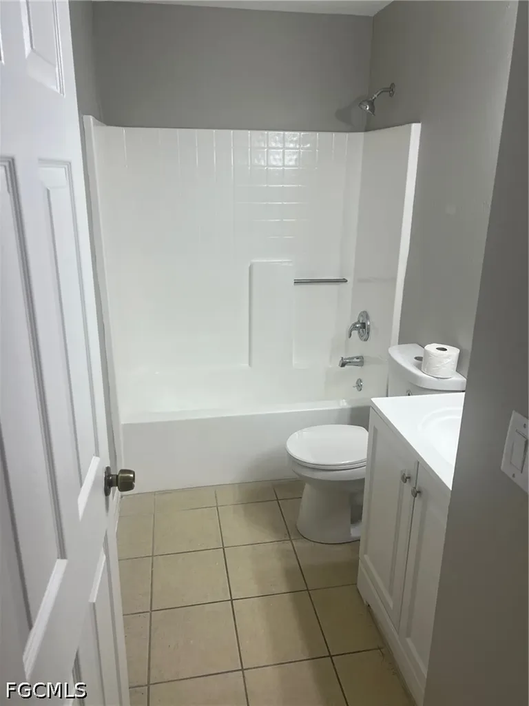 4015 6th Street SW Lehigh Acres FL 33976