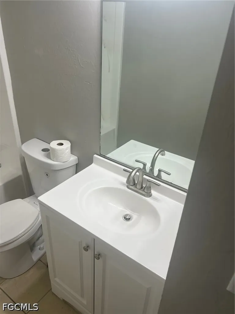 4015 6th Street SW Lehigh Acres FL 33976