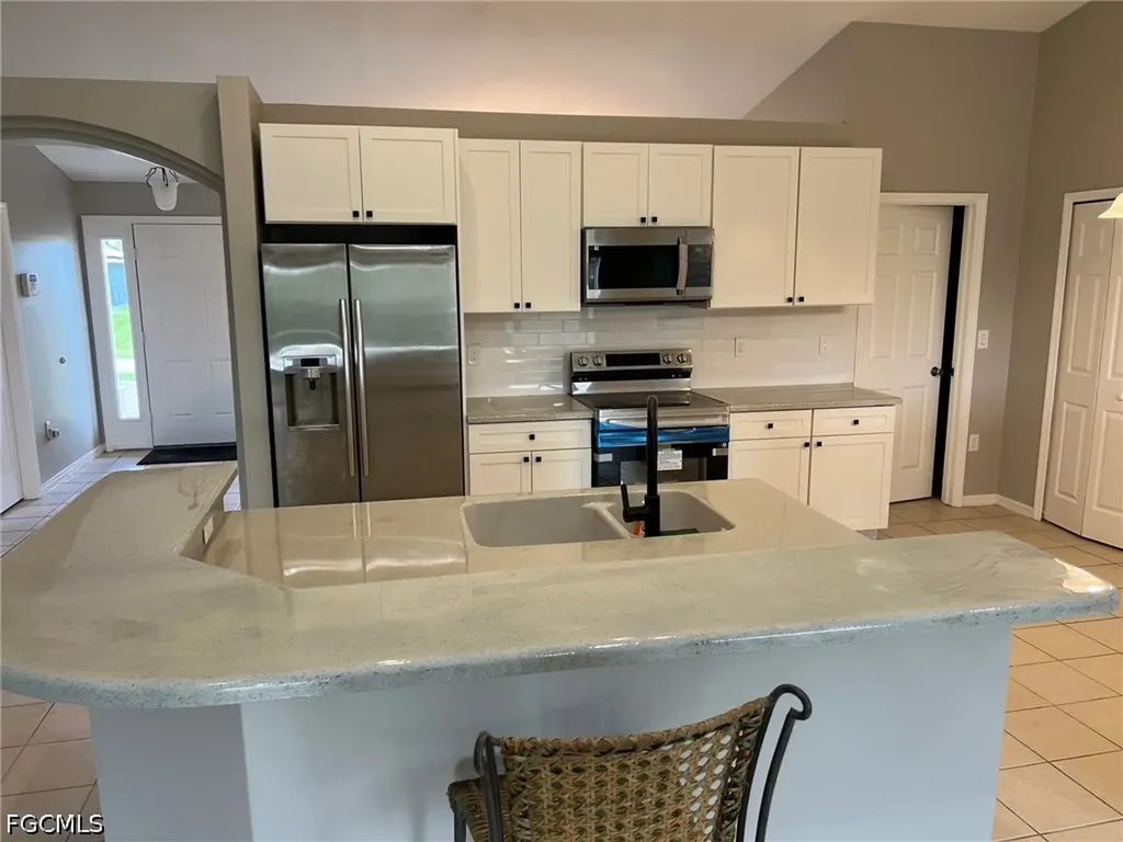4015 6th Street SW Lehigh Acres FL 33976