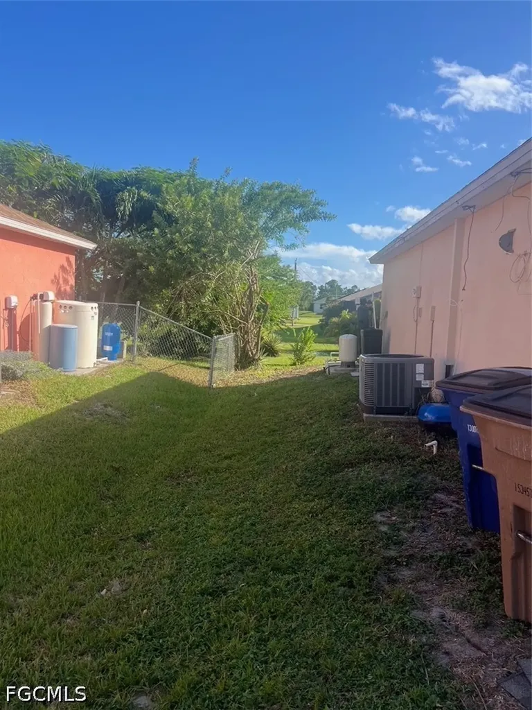 4015 6th Street SW Lehigh Acres FL 33976
