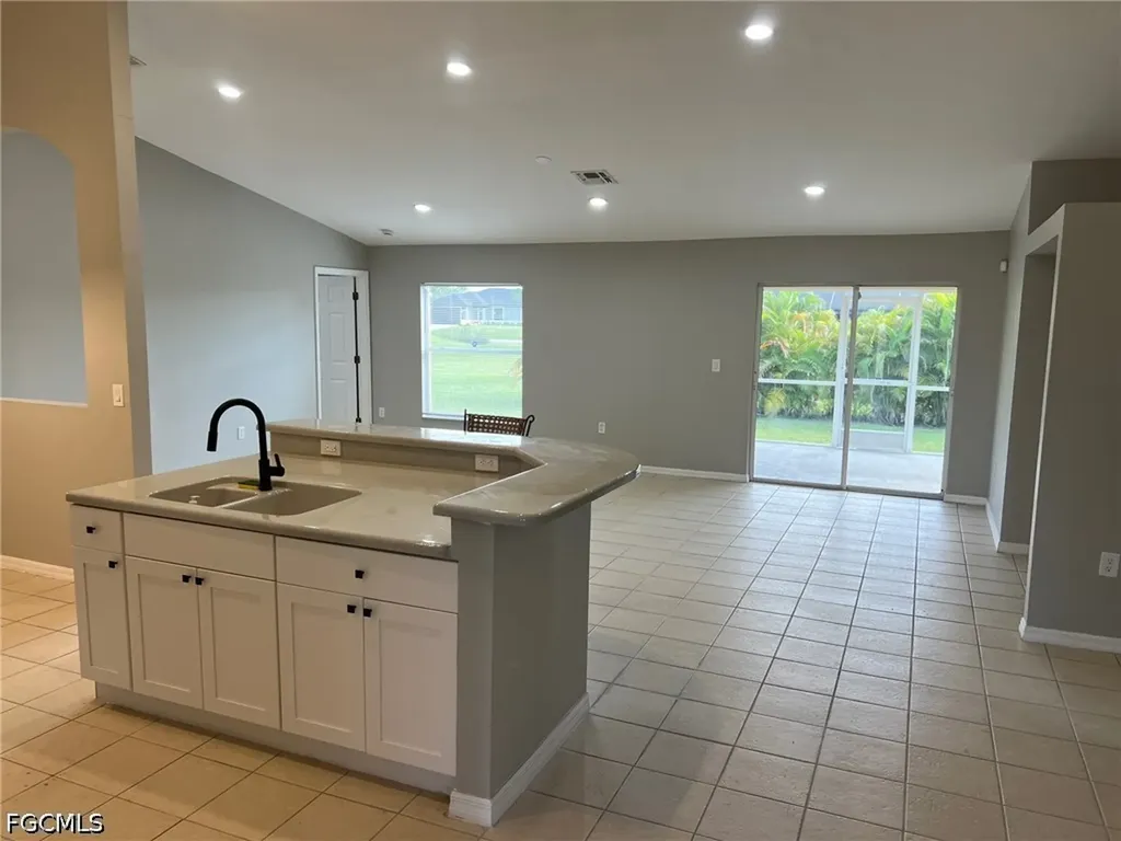 4015 6th Street SW Lehigh Acres FL 33976