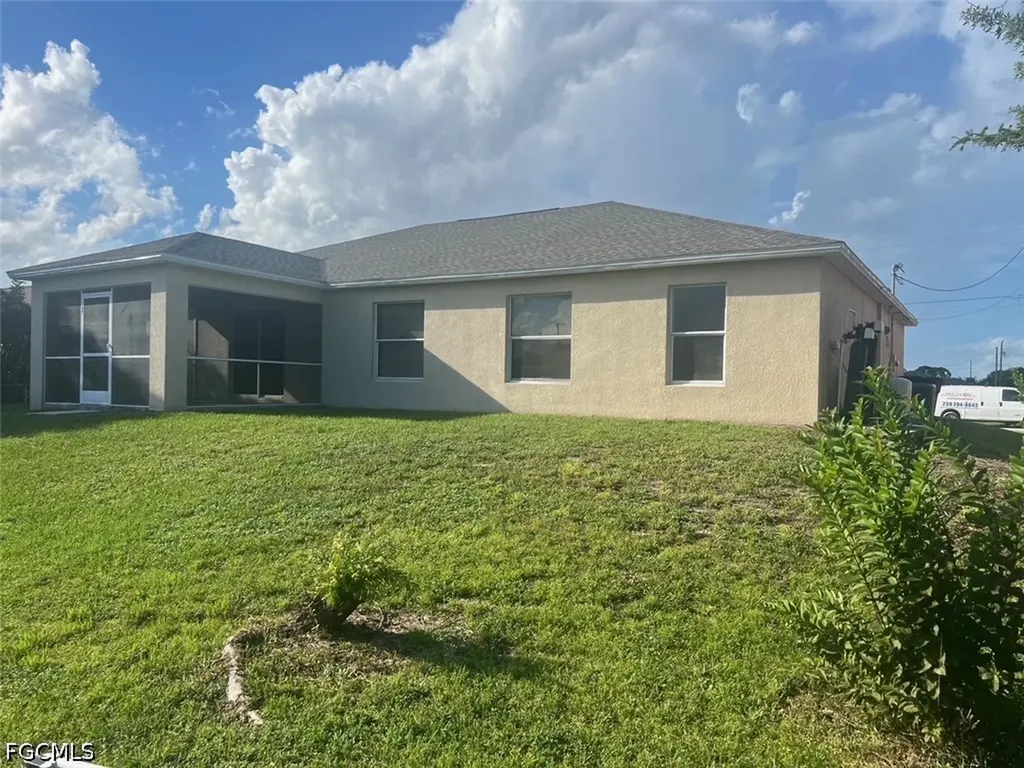 4015 6th Street SW Lehigh Acres FL 33976