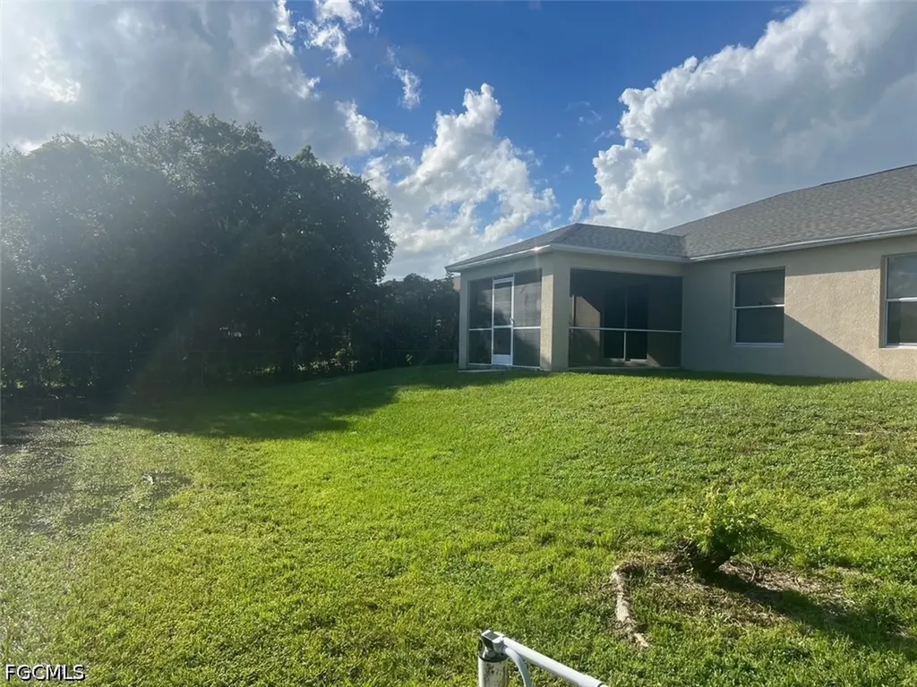 4015 6th Street SW Lehigh Acres FL 33976