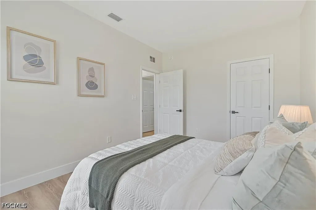 668 Kingsbury Street E Lehigh Acres FL 33974