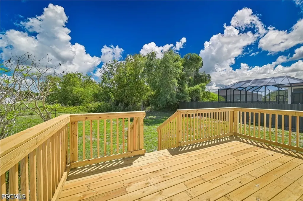 668 Kingsbury Street E Lehigh Acres FL 33974