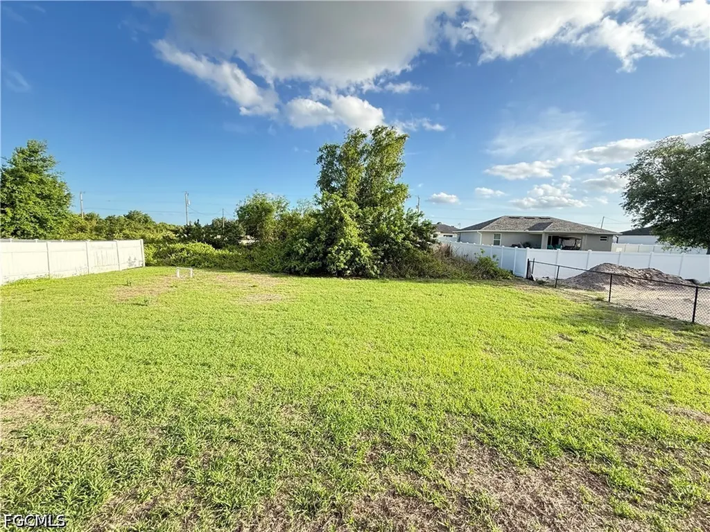 3707 19th Street SW Lehigh Acres FL 33976