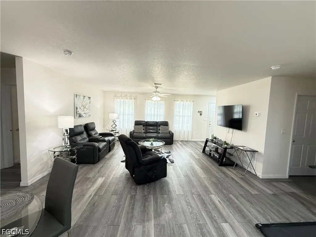 3707 19th Street SW Lehigh Acres FL 33976