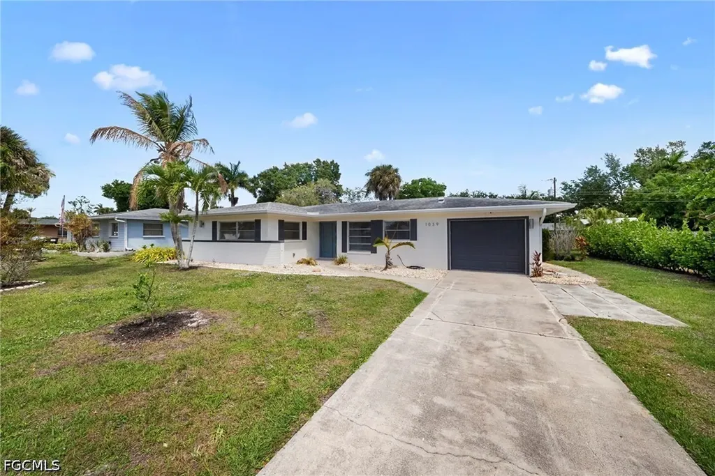 1039 El Mar Avenue Fort Myers FL 33919