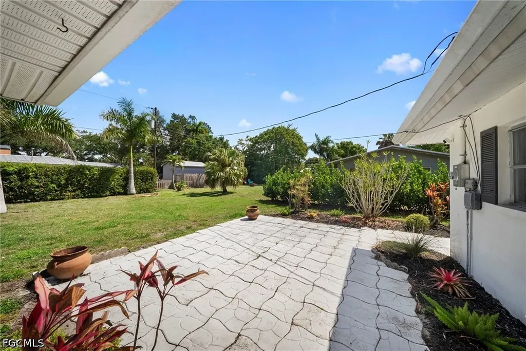 1039 El Mar Avenue Fort Myers FL 33919
