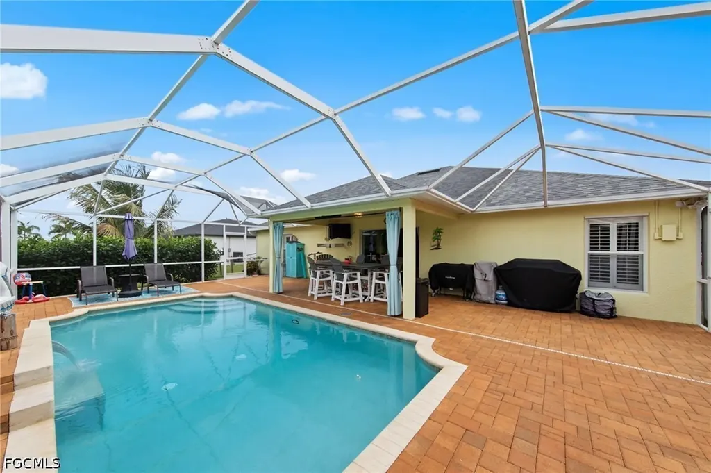 512 NW 24th Place Cape Coral FL 33993
