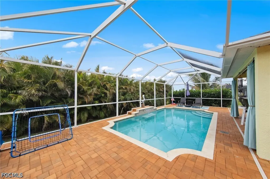 512 NW 24th Place Cape Coral FL 33993