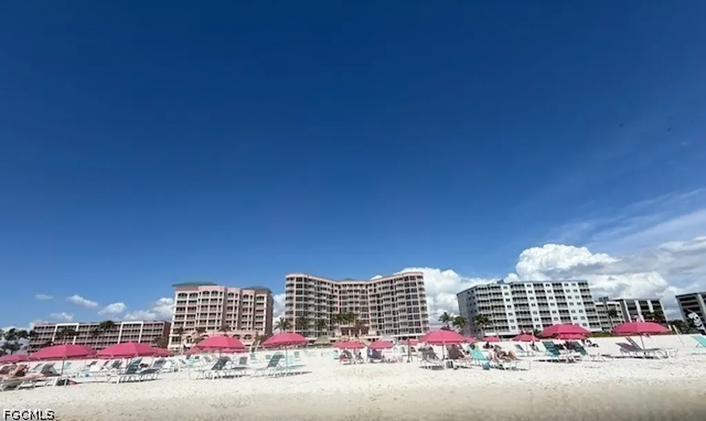 Fort Myers Beach FL, 190 Estero Boulevard, Unit 202
