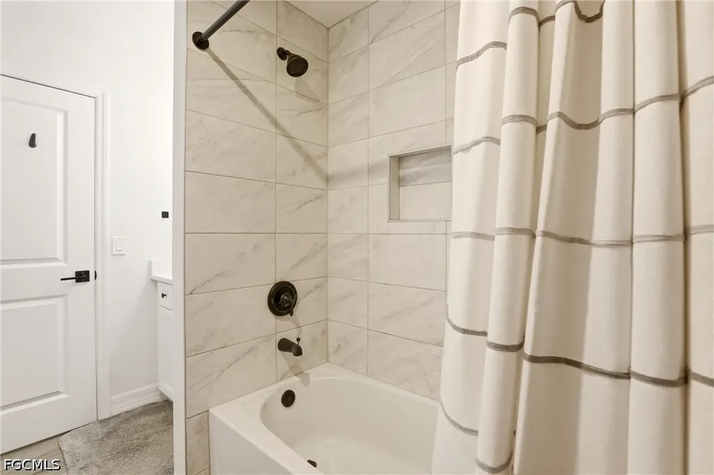 1512 NE 33rd Street Cape Coral FL 33909