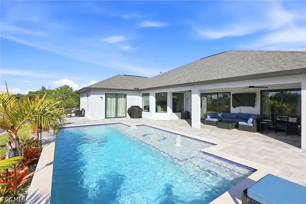1512 NE 33rd Street Cape Coral FL 33909