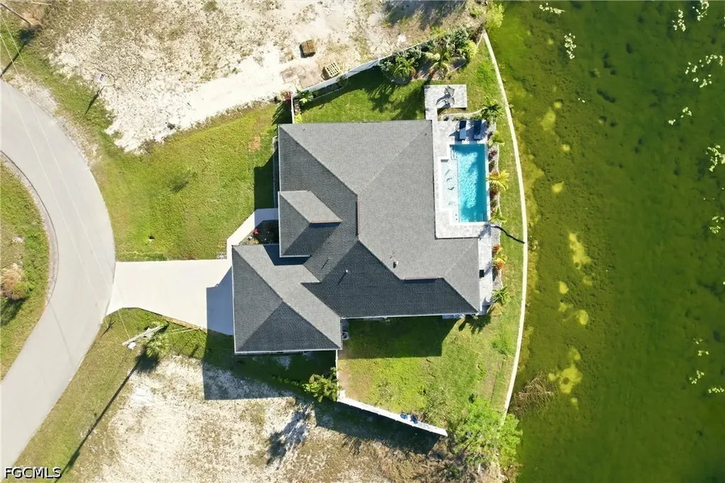 1512 NE 33rd Street Cape Coral FL 33909