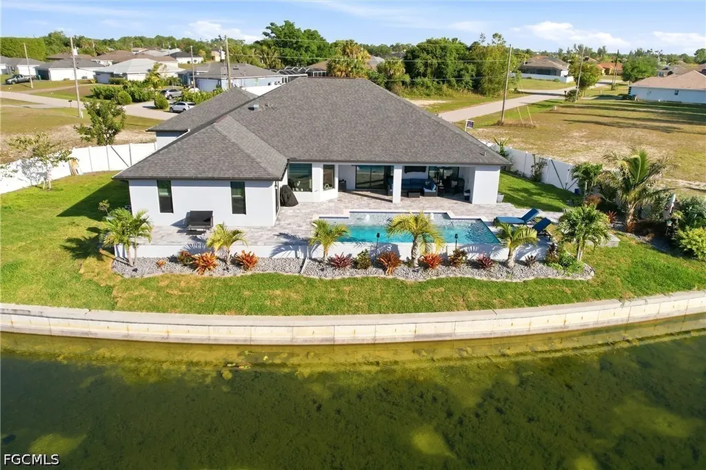 1512 NE 33rd Street Cape Coral FL 33909