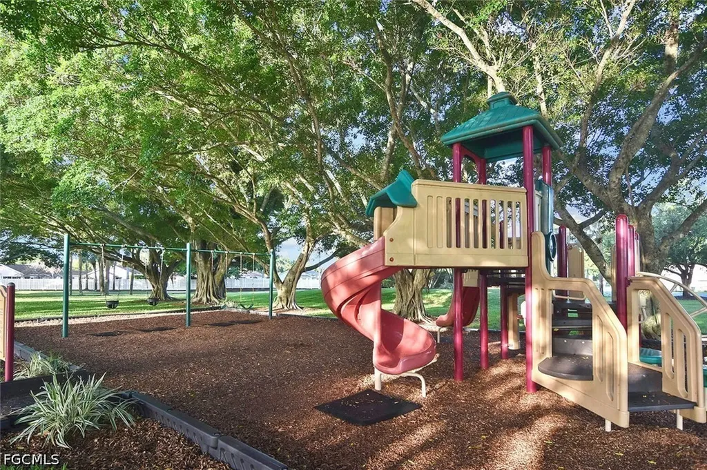 15065 Cloverdale Drive Fort Myers FL 33919