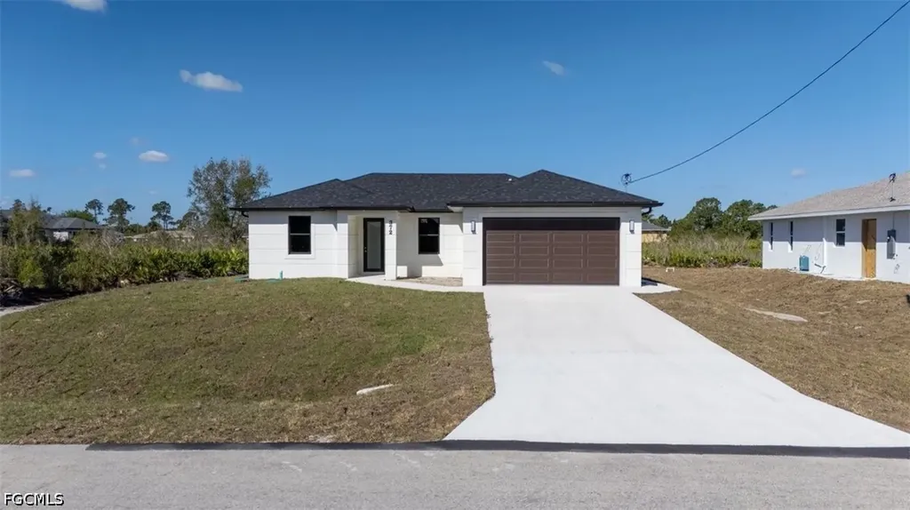 372 Chalet Avenue S Lehigh Acres FL 33974