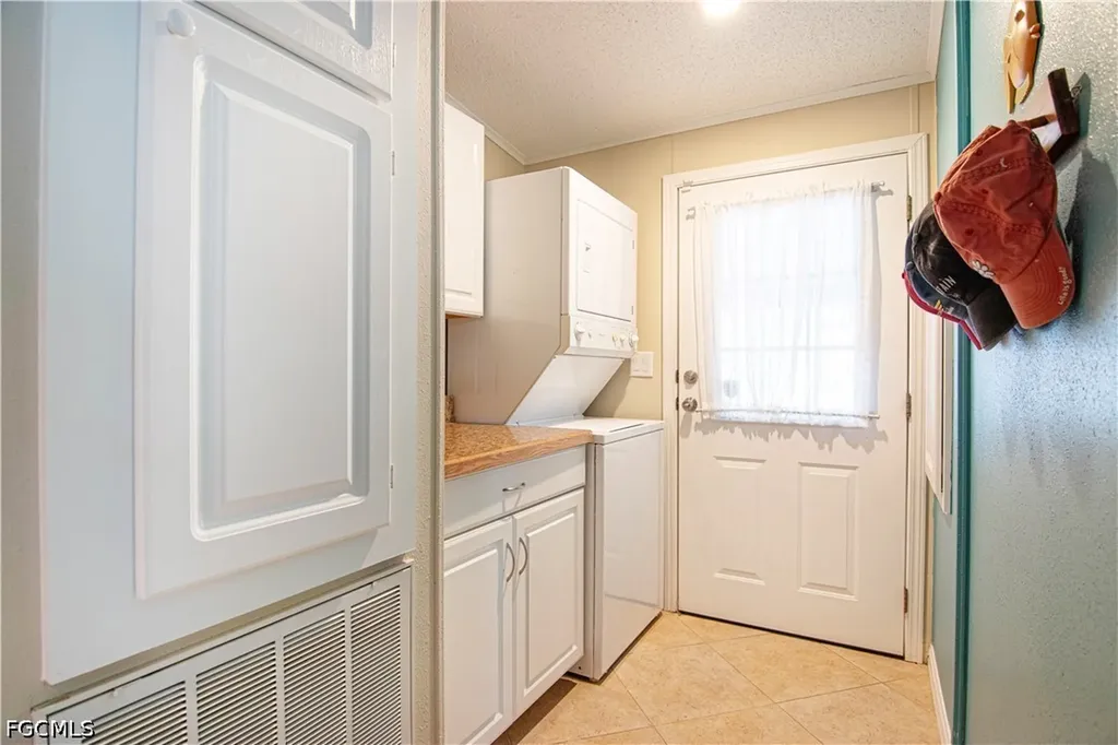 3112 Skipper Lane St. James City FL 33956