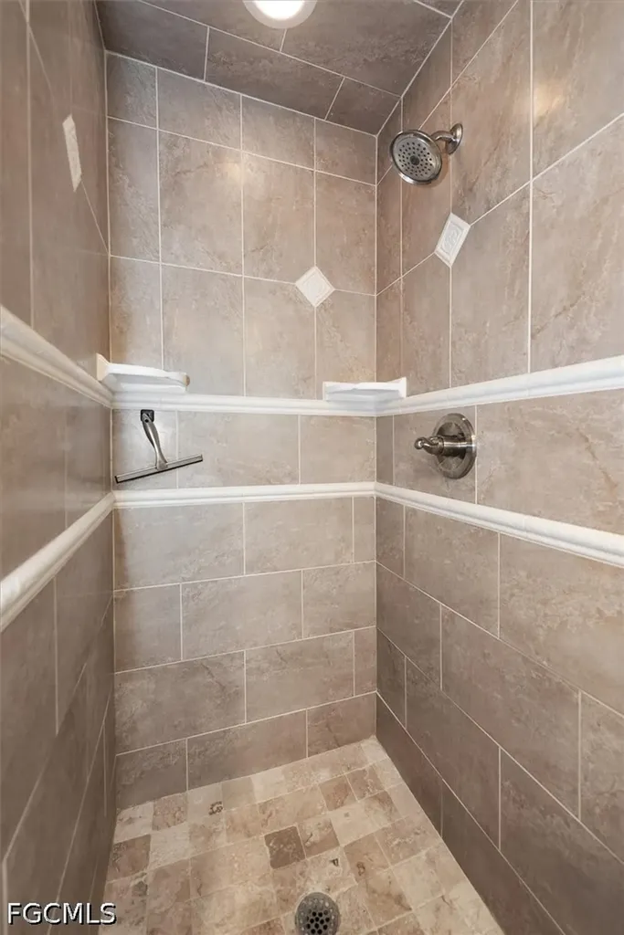 2221 Cape Way North Fort Myers FL 33917