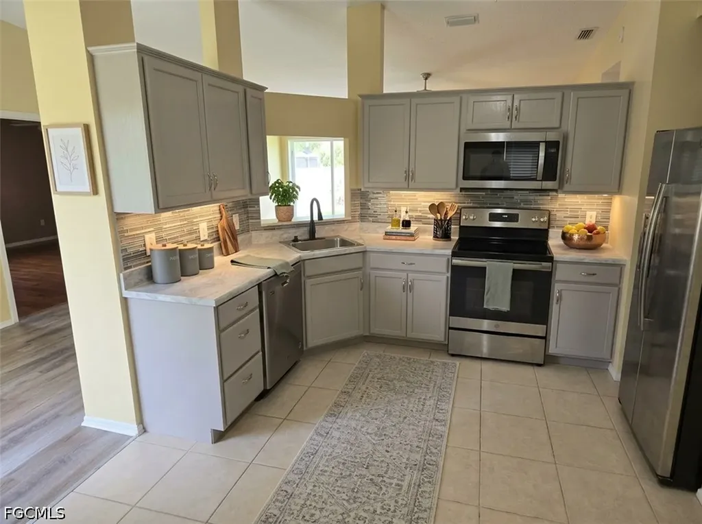 3812 5th Street SW Lehigh Acres FL 33976