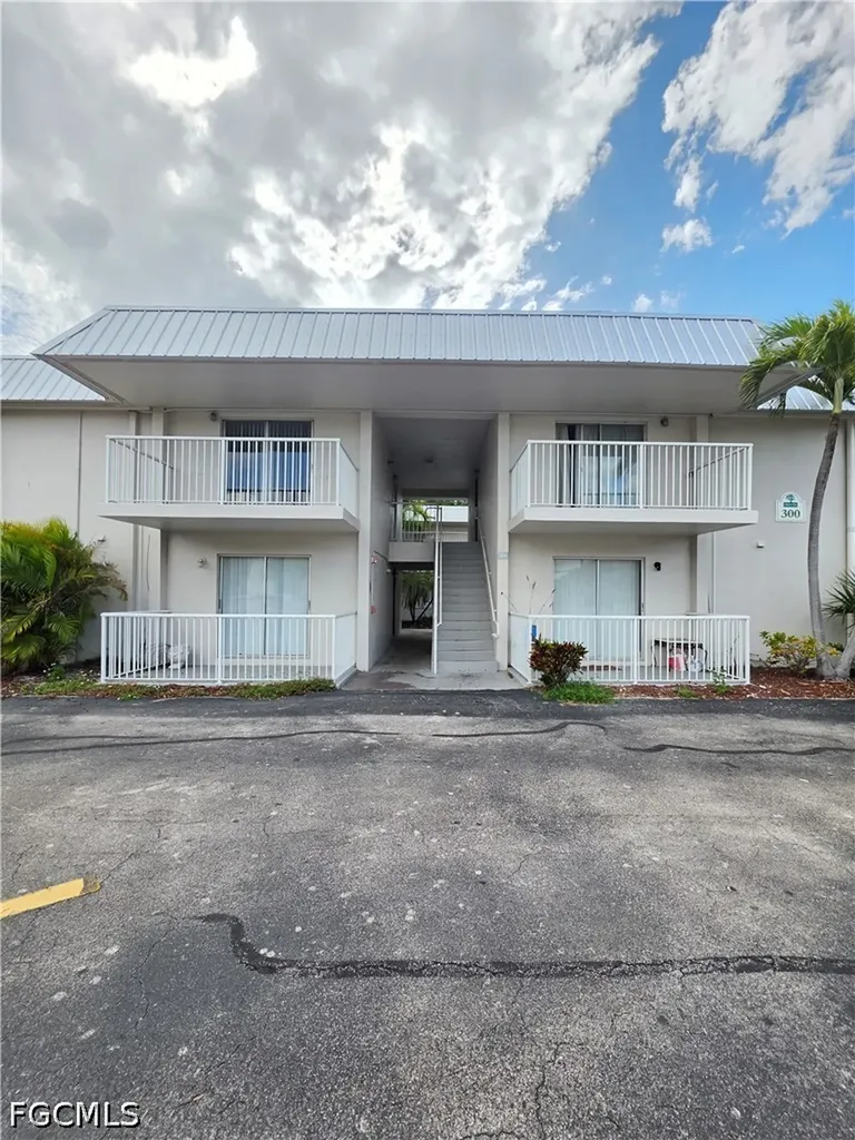 1830 Maravilla Avenue Fort Myers FL 33901