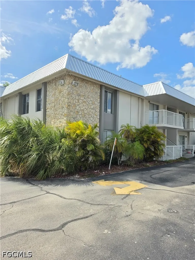 1830 Maravilla Avenue Fort Myers FL 33901