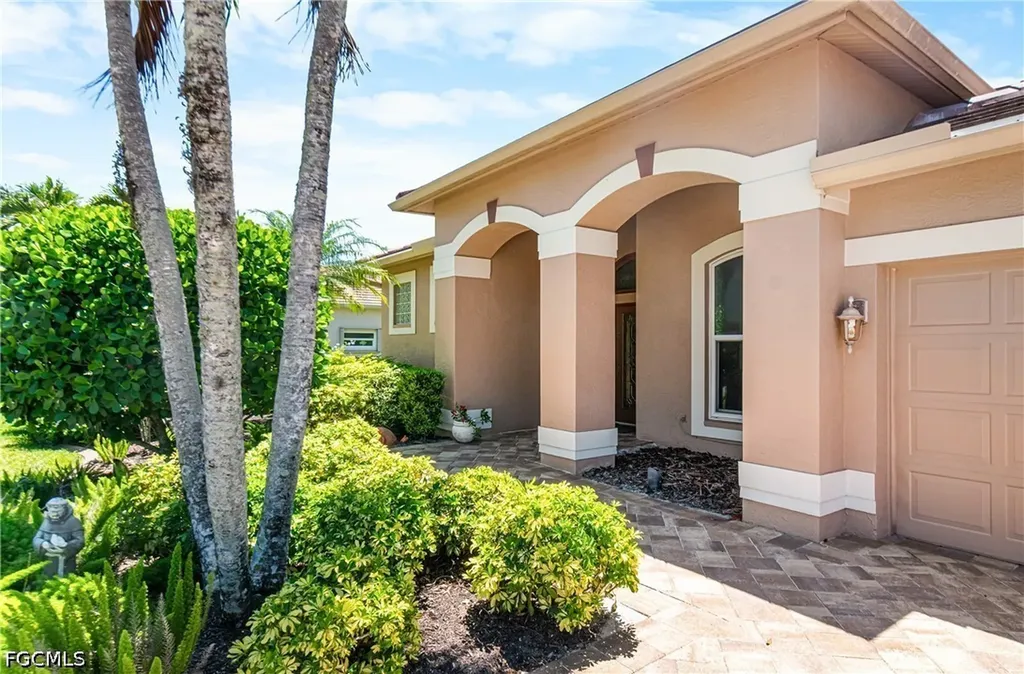 8026 Tiger Palm Way Fort Myers FL 33966