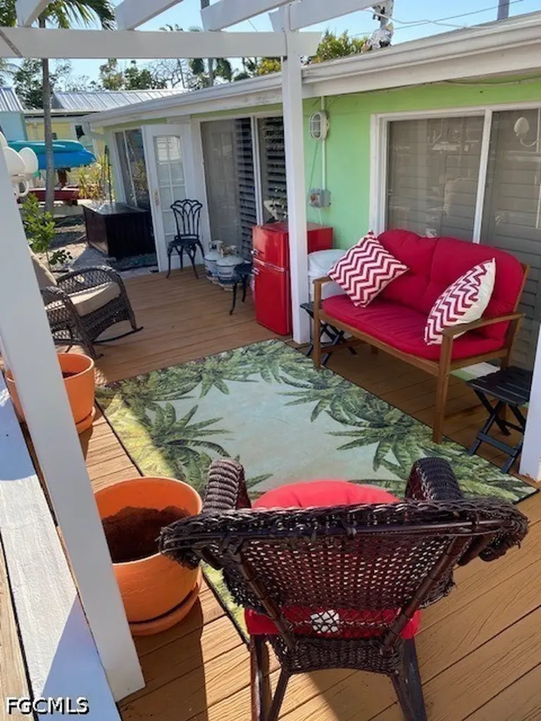 2647 Pine Street Matlacha FL 33993