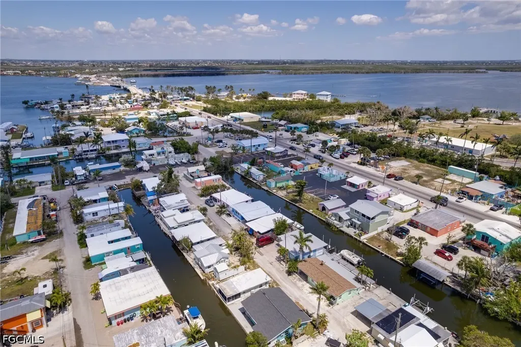2647 Pine Street Matlacha FL 33993