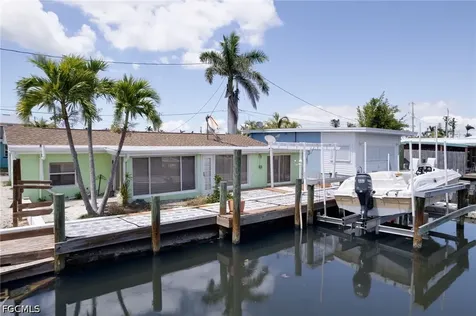2647 Pine Street Matlacha FL 33993