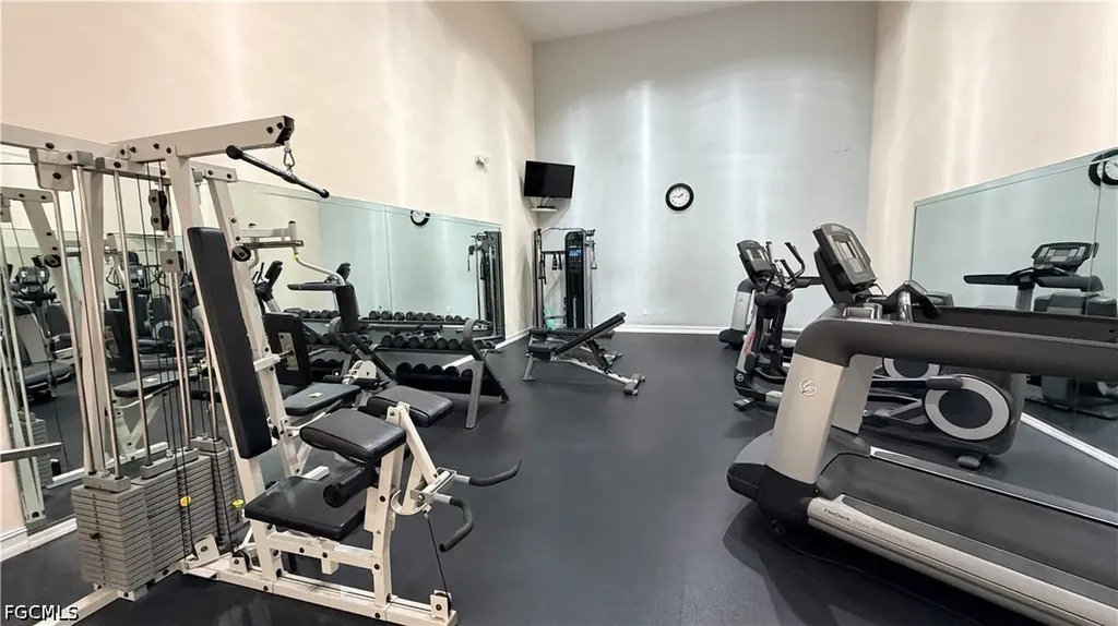 6490 Aragon Way Fort Myers FL 33966