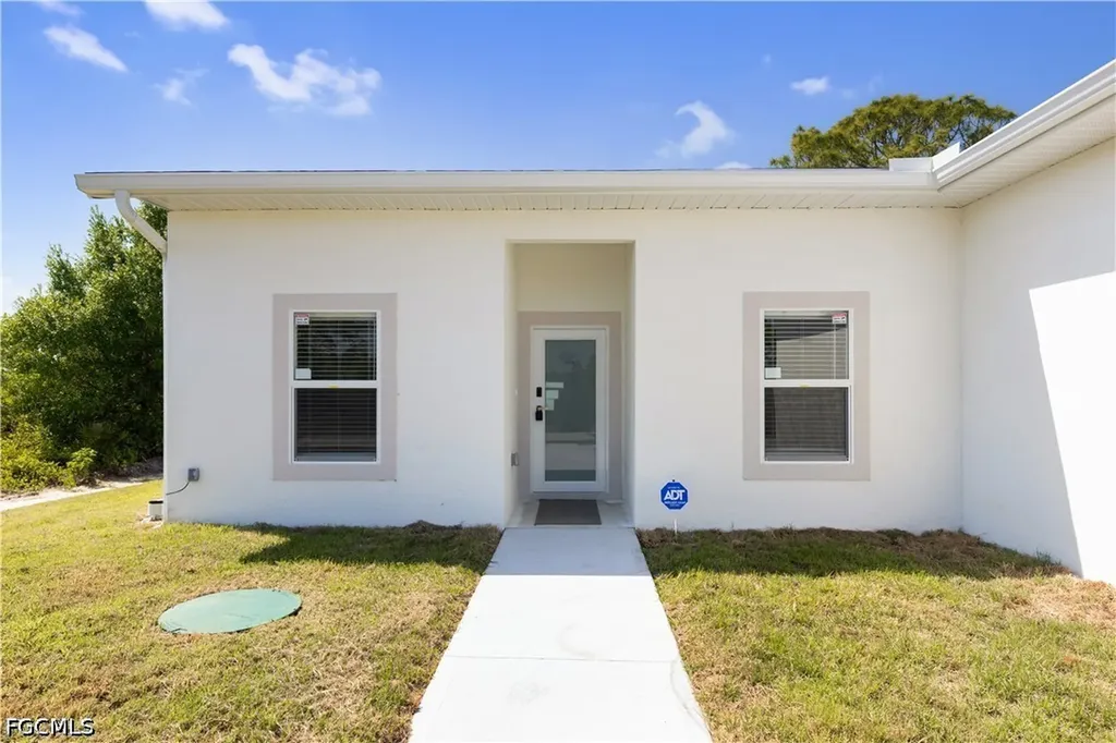 642 Stanley Avenue S Lehigh Acres FL 33974