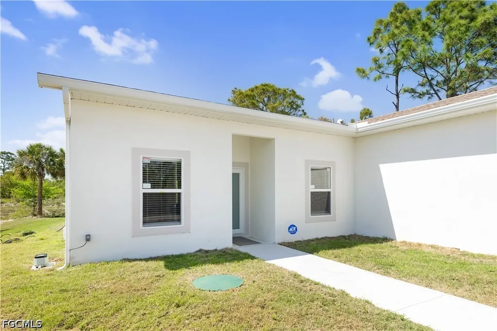 642 Stanley Avenue S Lehigh Acres FL 33974