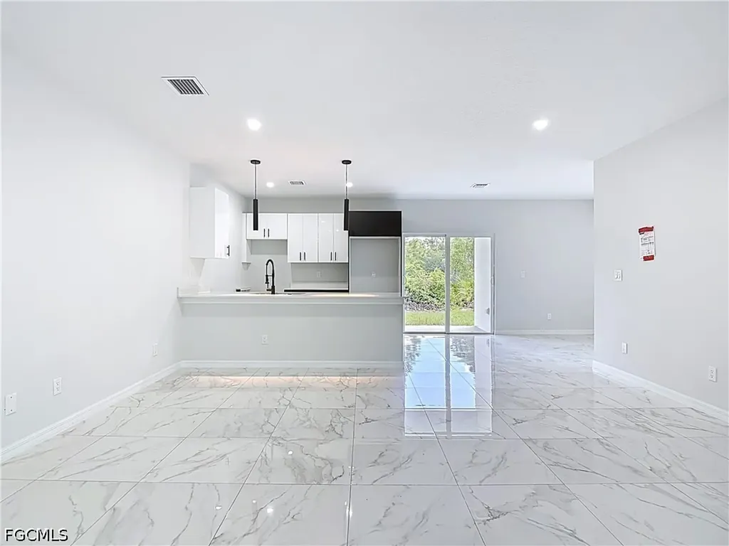 185 Thornton Avenue S Lehigh Acres FL 33974