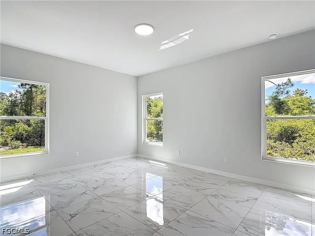 185 Thornton Avenue S Lehigh Acres FL 33974