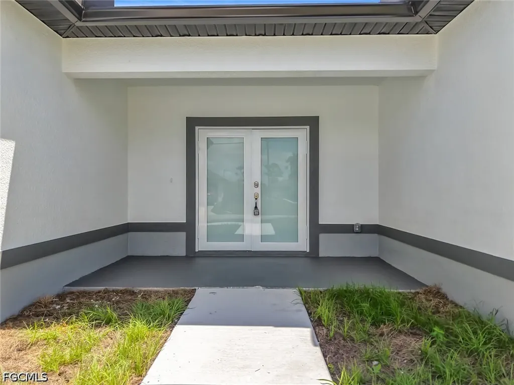 185 Thornton Avenue S Lehigh Acres FL 33974