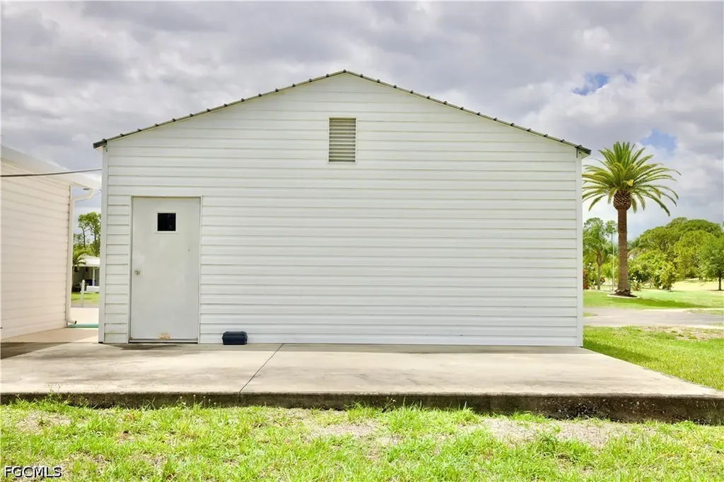 19400 Pony Lane North Fort Myers FL 33903