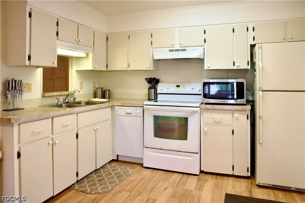 19400 Pony Lane North Fort Myers FL 33903