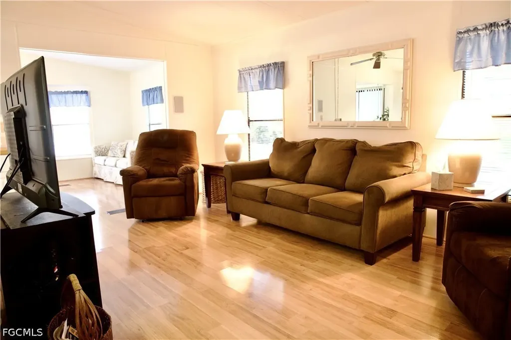 19400 Pony Lane North Fort Myers FL 33903