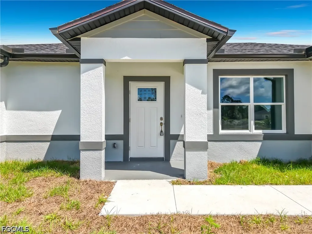 1137 Columbus Boulevard Lehigh Acres FL 33974