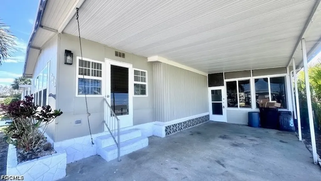 5512 Salem Lane North Fort Myers FL 33917