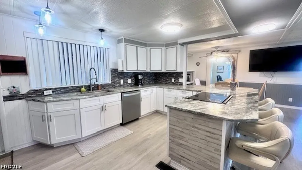 5512 Salem Lane North Fort Myers FL 33917