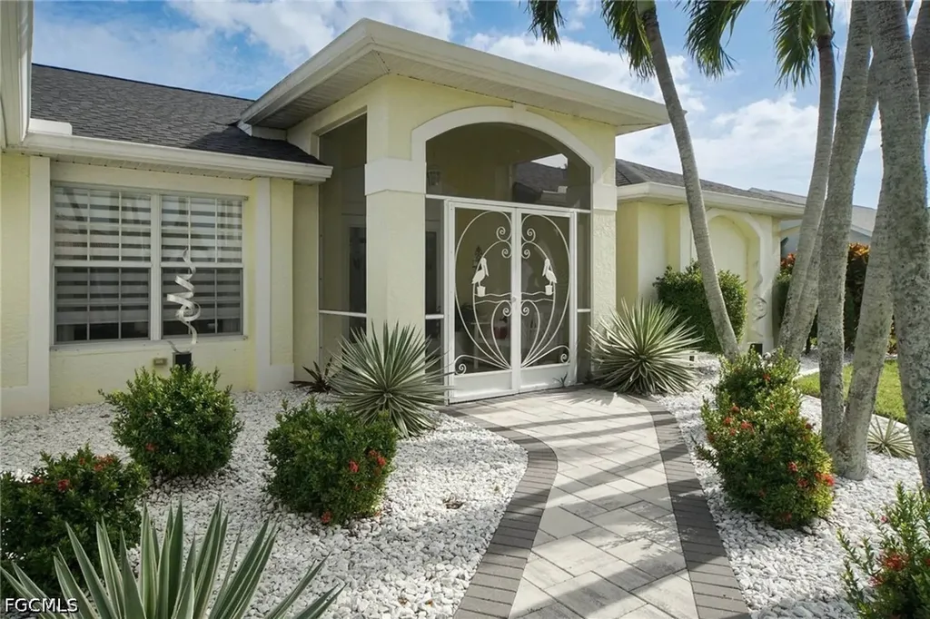 2531 SW 28th Place Cape Coral FL 33914