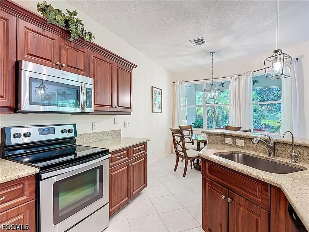 2061 Corona Del Sire Drive North Fort Myers FL 33917