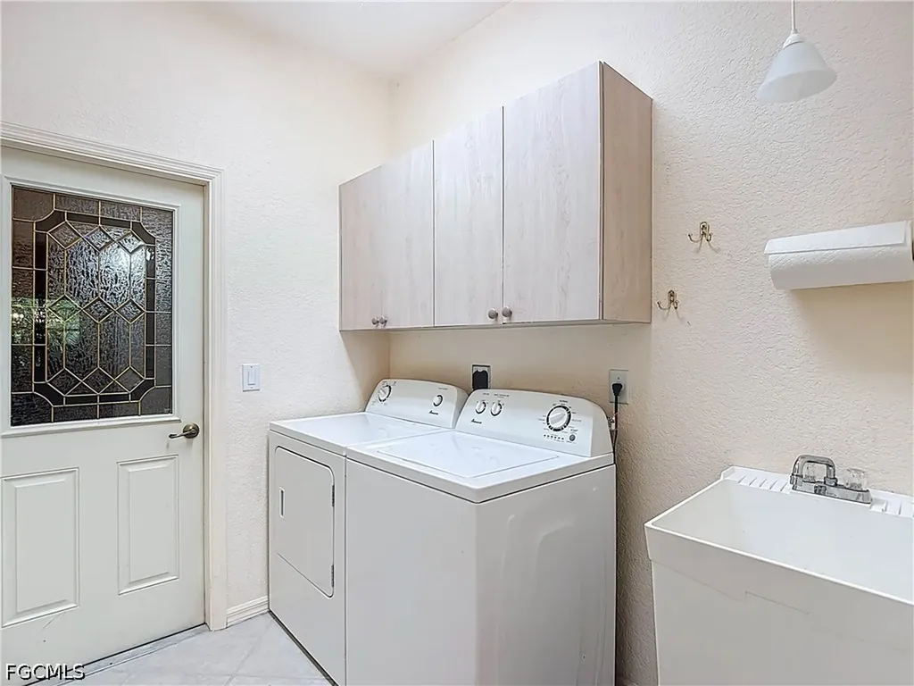 2061 Corona Del Sire Drive North Fort Myers FL 33917