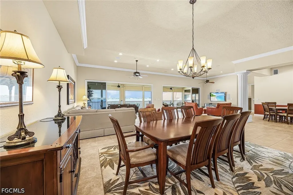 4235 SE 20th Place Cape Coral FL 33904