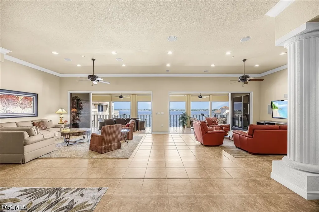 4235 SE 20th Place Cape Coral FL 33904